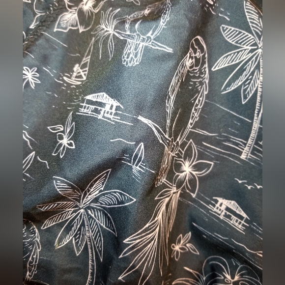 NWT HAWAIIAN PRINT MENS SWIM TRUNKS FRONT POCKETS VELCRO BACK POCKET MEDIUM - Picture 5 of 6